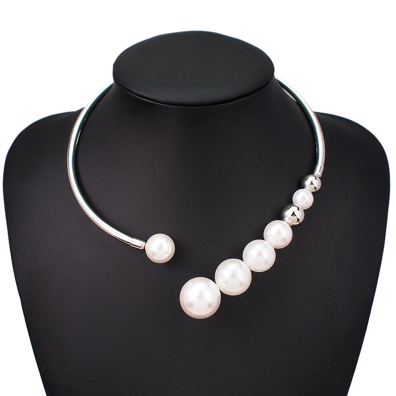 Faux Pearl Choker Necklace